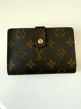 Louis Vuitton Monogram Viennois Kisslock Wallet
